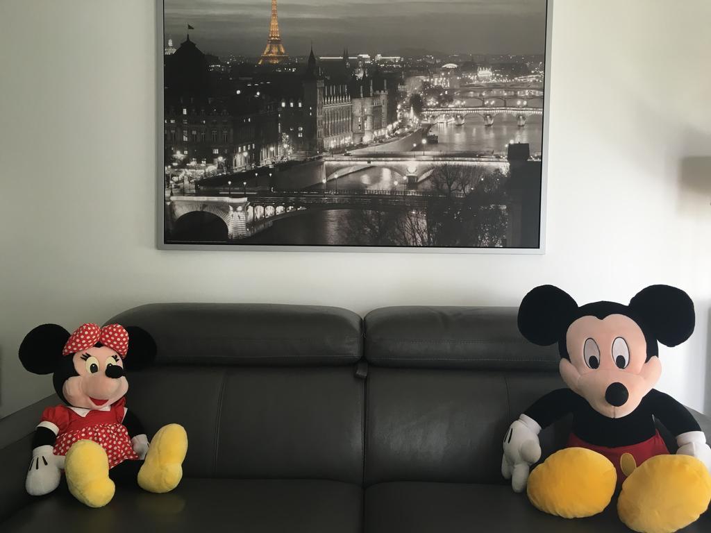 F&B'S Home Disney Serris Eksteriør bilde